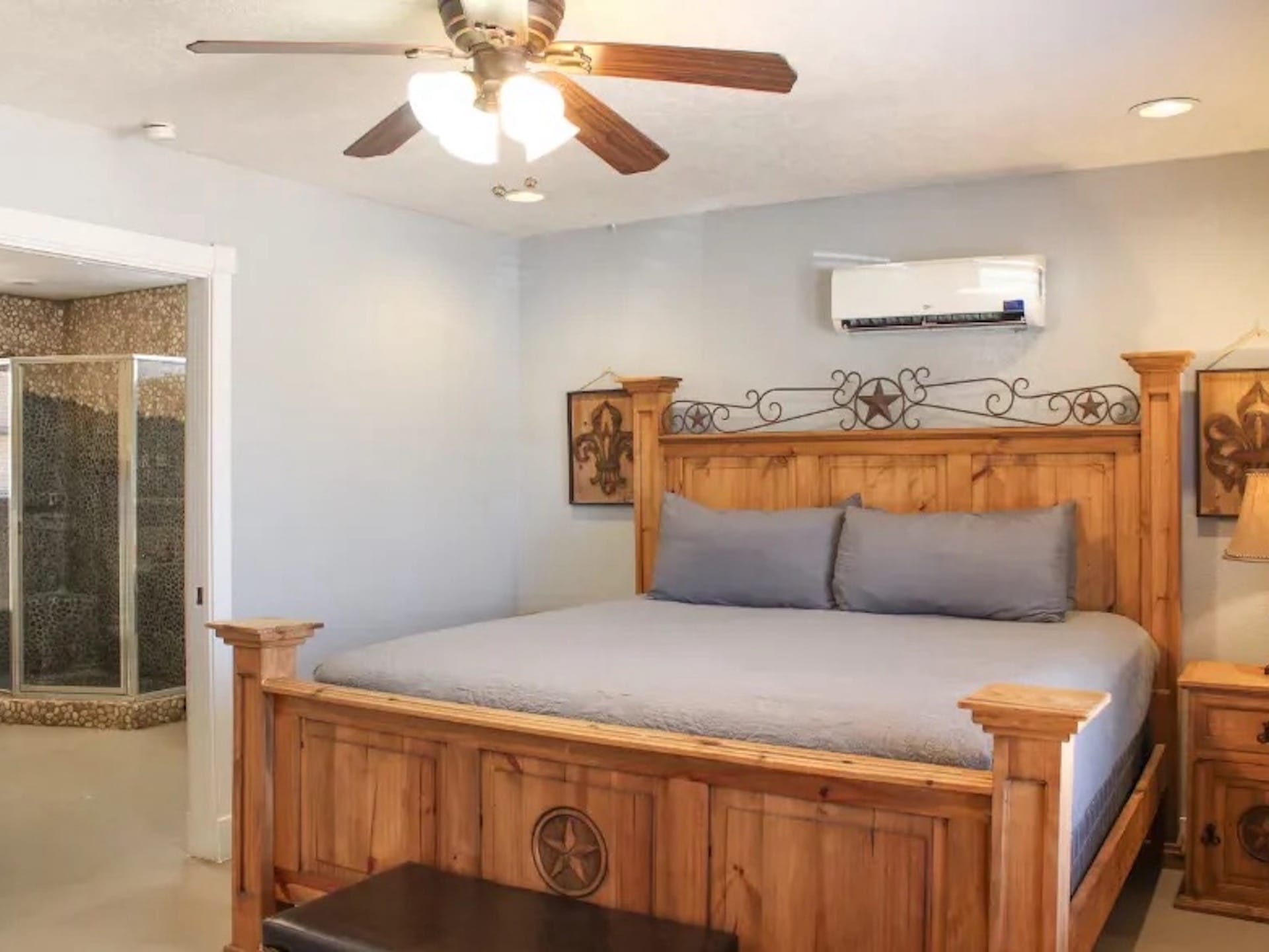 HomesteadHauseMasterBedroom-1920w